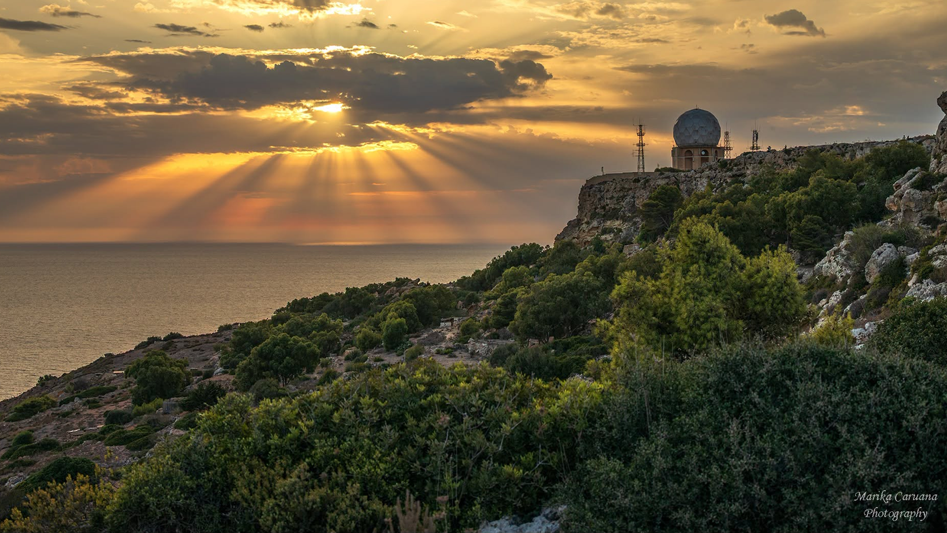 Local Photographer Captures Spectacular Sunset Over Dingli Cliffs