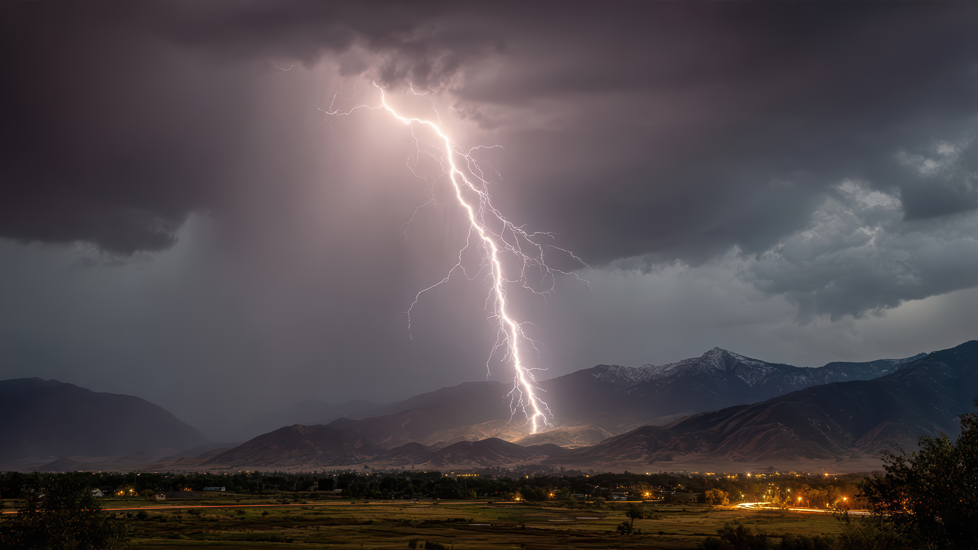 Ever Wondered How A Thunderstorm Actually Forms?
